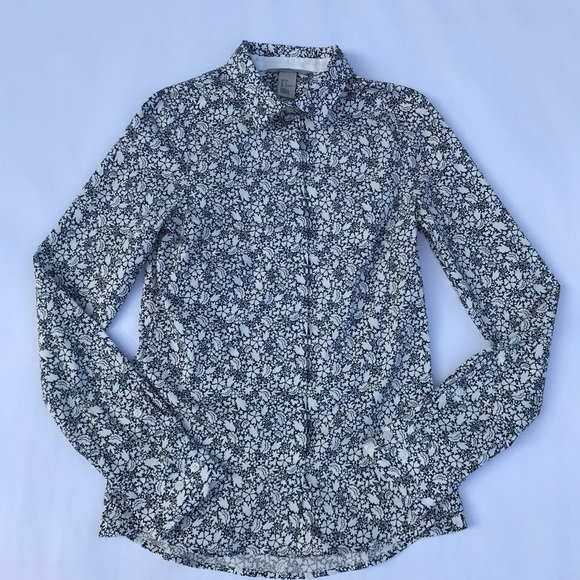 H&M Black and White Floral Button Up - Picture 1 of 5